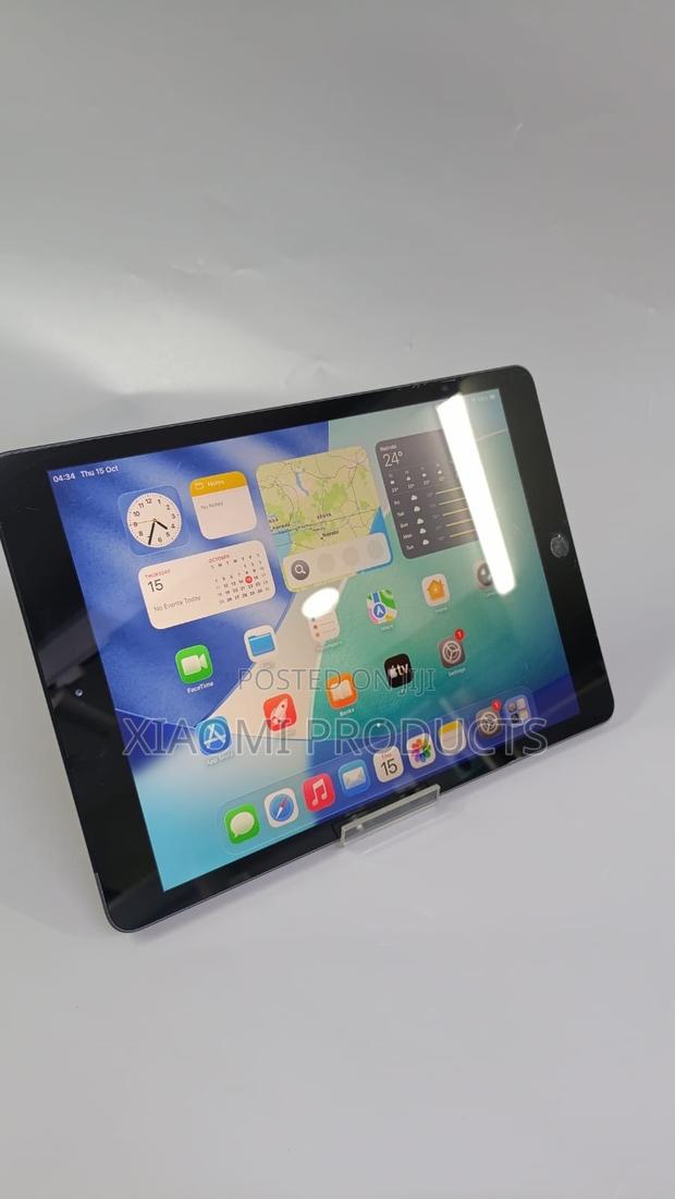 New Apple iPad 10.2 (2020) 32 GB Gray