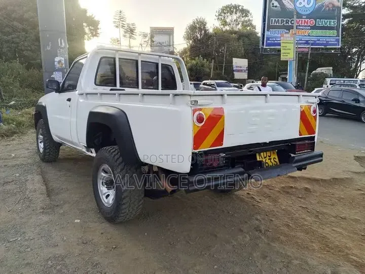 Nissan Patrol 2016 White