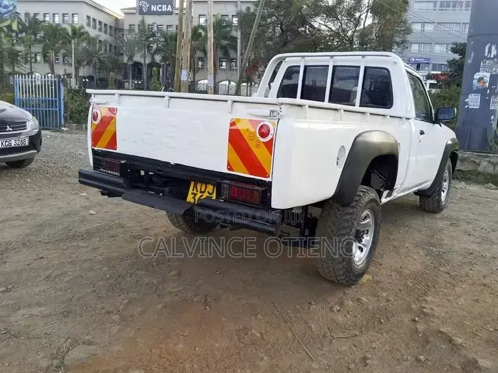 Nissan Patrol 2016 White
