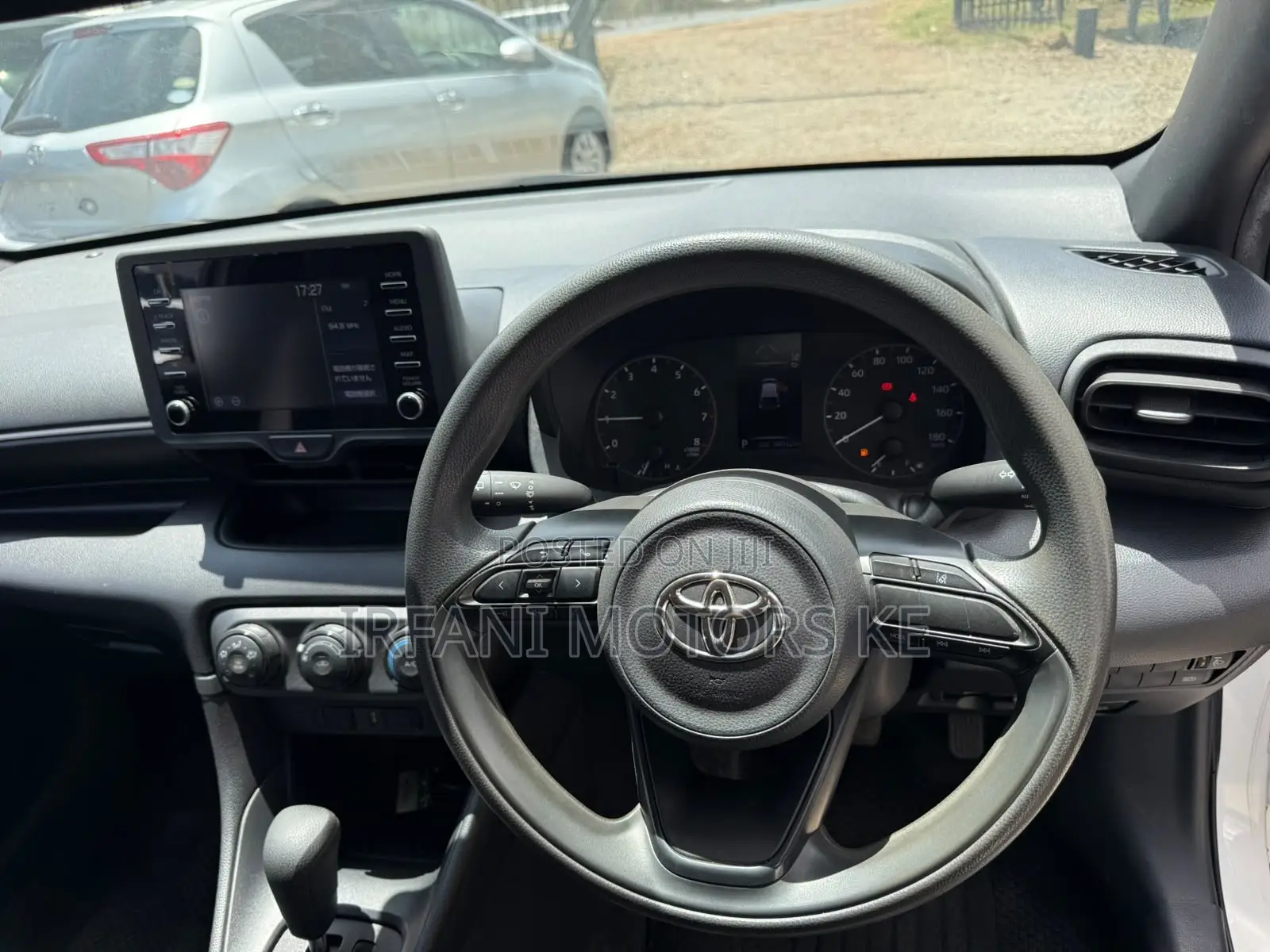 Toyota Yaris 2020 Pearl