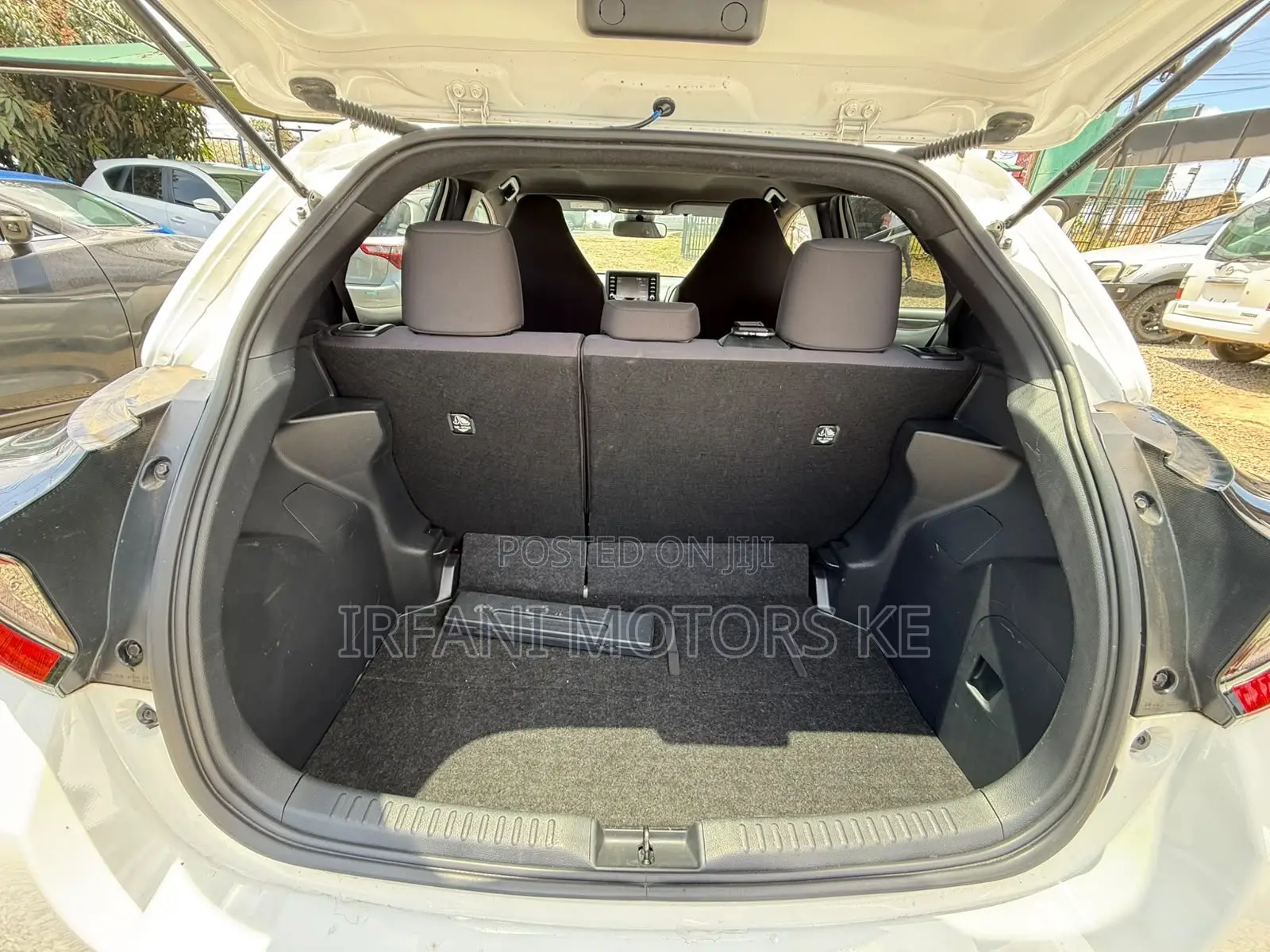 Toyota Yaris 2020 Pearl