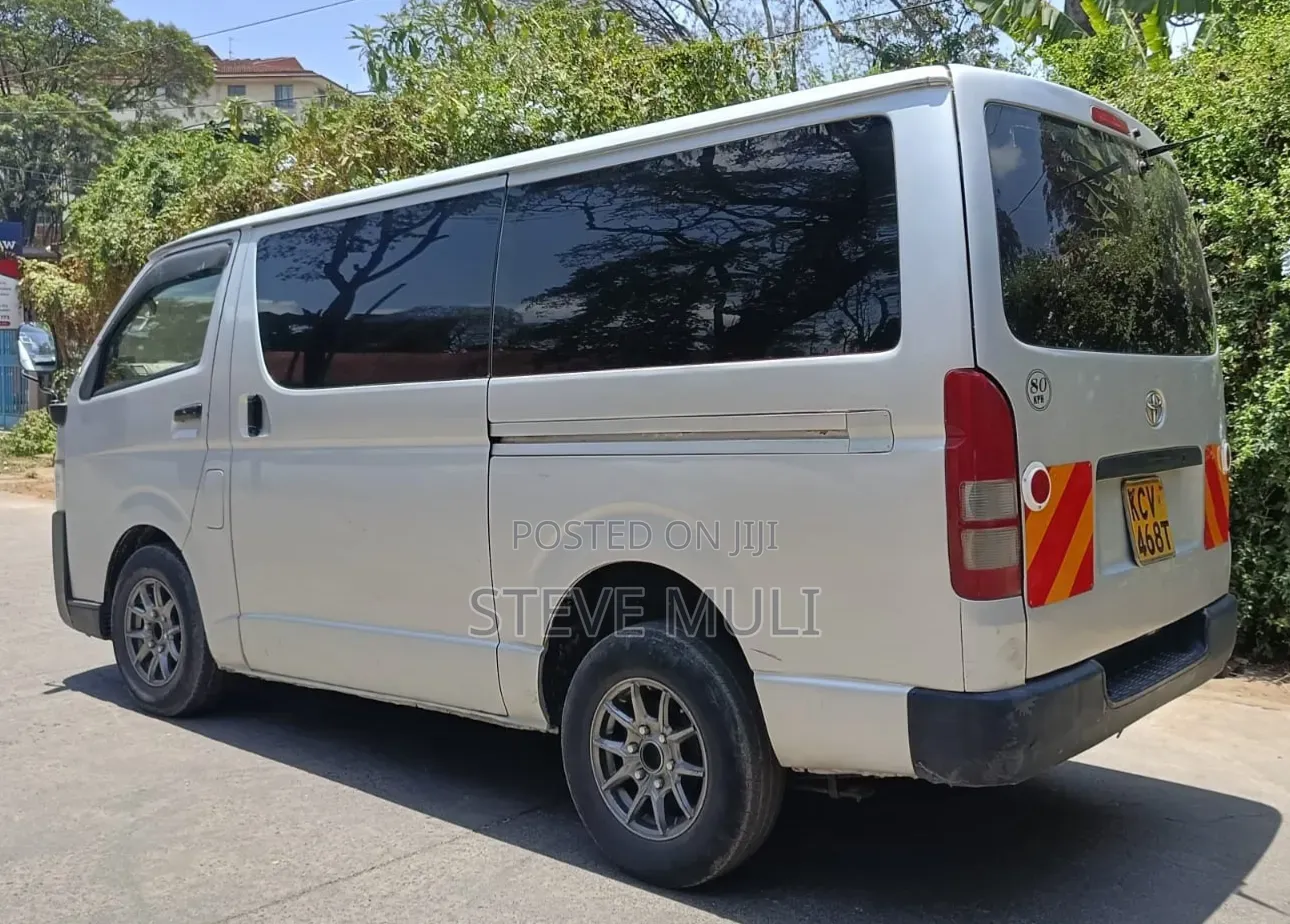 Toyota HiAce 2012 White