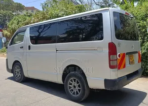 Toyota HiAce 2012 White