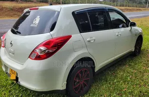 Nissan Tiida 2011 White