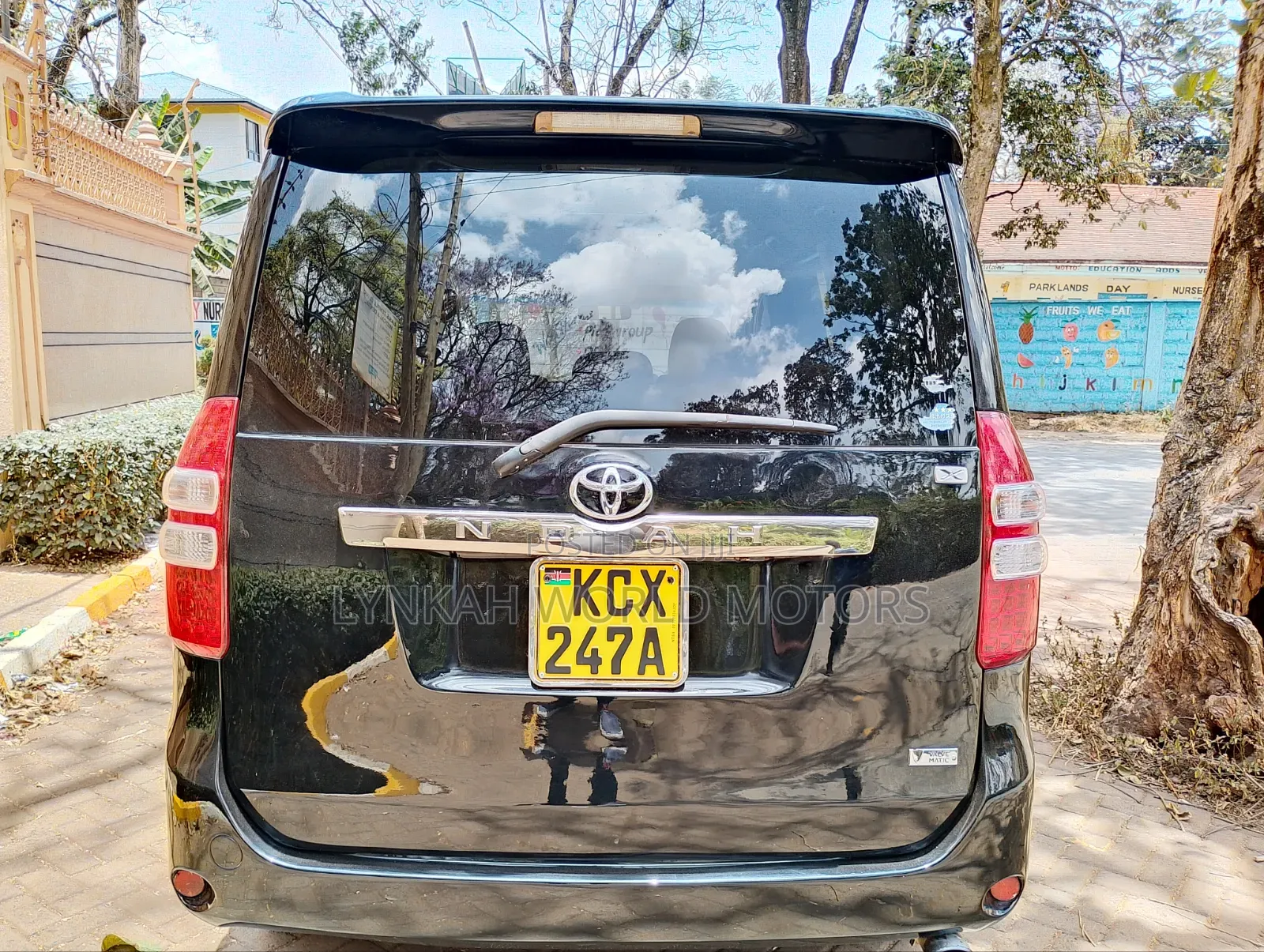 Toyota Noah 2013 Black