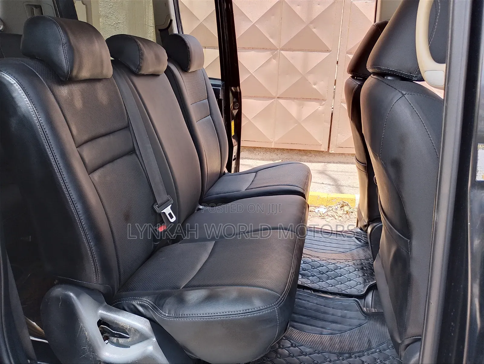 Toyota Noah 2013 Black