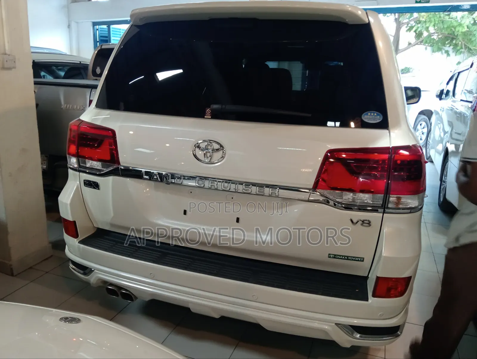Toyota Land Cruiser 2019 White