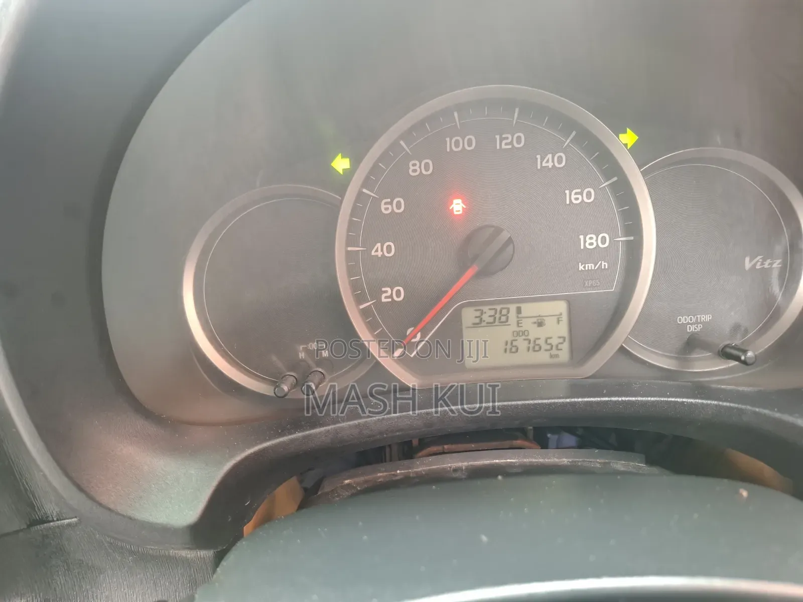 Toyota Vitz 2014 Silver