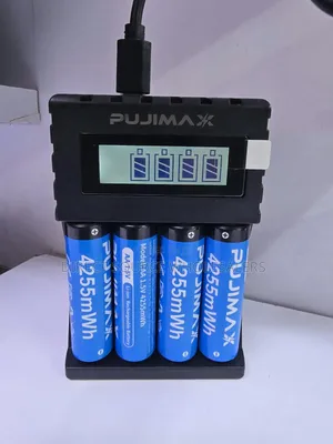  Powerful PUJIMAX Lithium Batteries 4255mWh – 4PCS + Charger