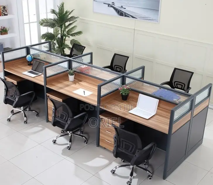 6-User Modular Office Workstation – Modern Team Desk System