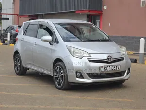 Toyota Ractis 2012 Burgundy