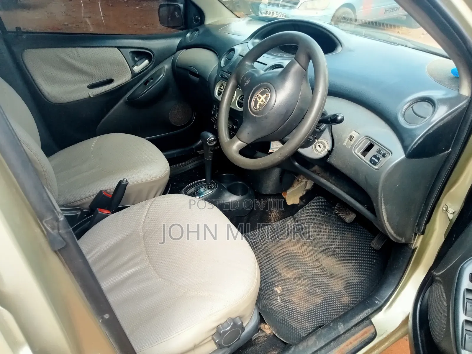Toyota Vitz 2003 Gold
