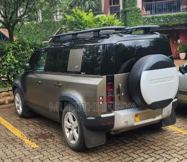 Land Rover Defender 2020 Gold