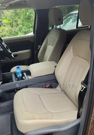 Land Rover Defender 2020 Gold