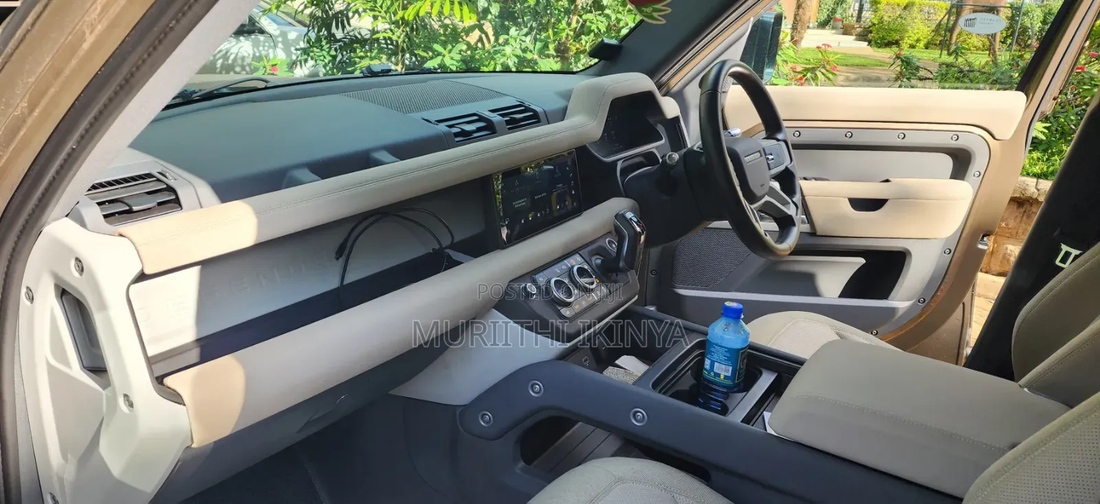 Land Rover Defender 2020 Gold