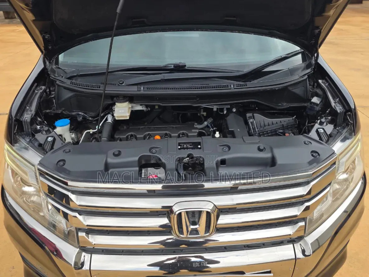Honda Stepwgn 2015 Purple