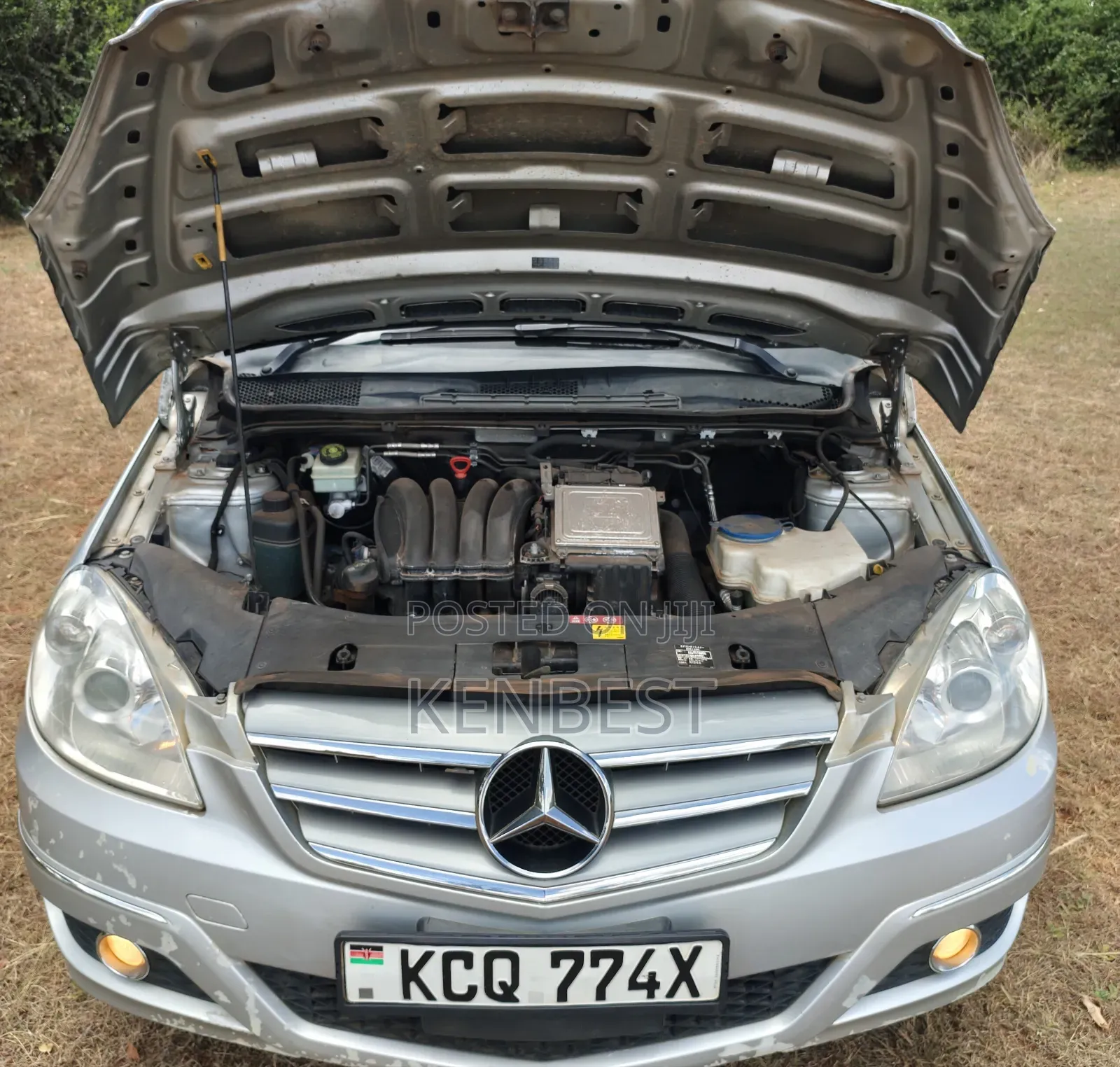 Mercedes-Benz B-Class 2011 Gray