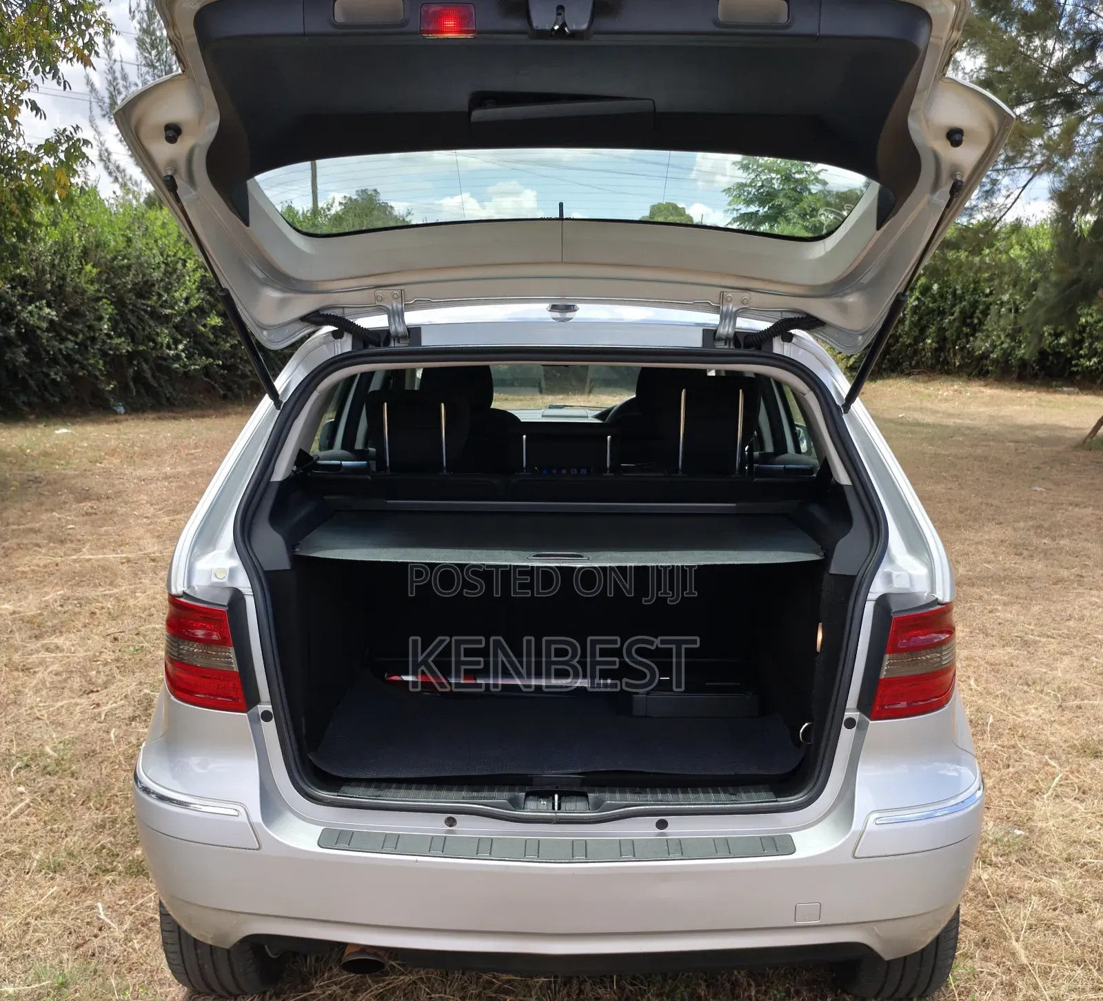 Mercedes-Benz B-Class 2011 Gray