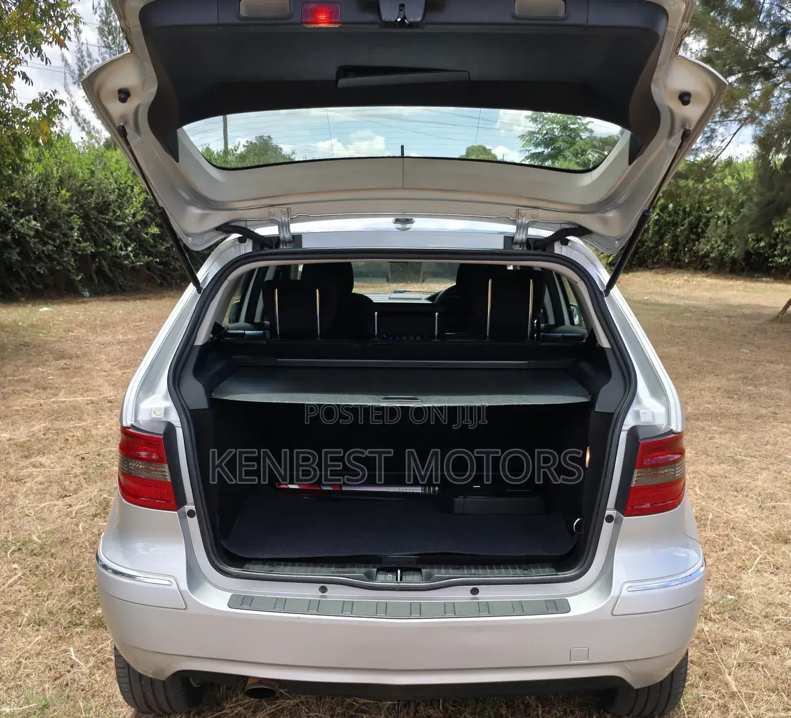 Mercedes-Benz B-Class 2011 Gray