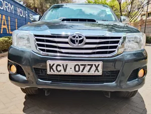 Toyota Hilux 2012 Green