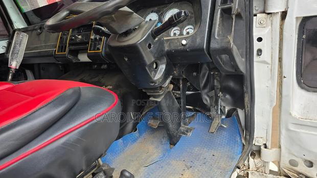 Ashok Leyland 2015 - thumbnail 2