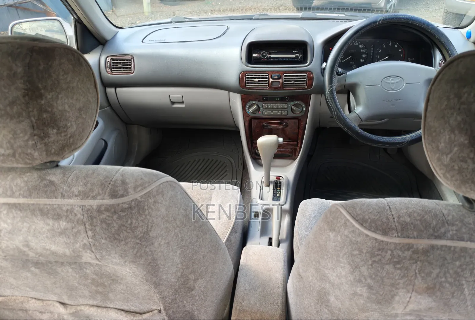 Toyota Corolla 2001 Gray