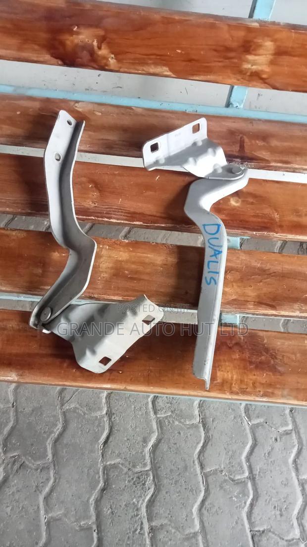 Nissan Dualis Bonnet Hinges - thumbnail 2