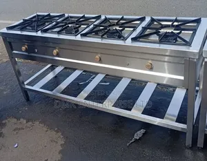 4 Burner Gas Cooker With a Perforated Undershelf