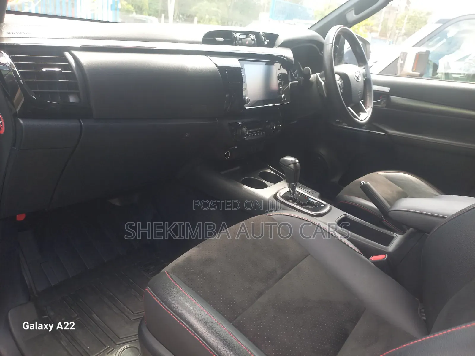 Toyota Hilux Revo Double Cab Deisel 2.8 AWD 2021 White