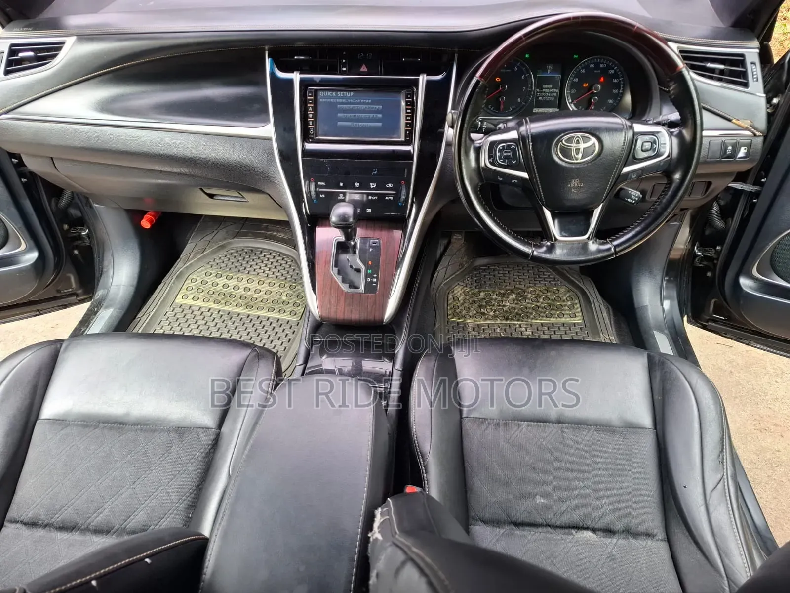 Toyota Harrier 2.0 2015 Black