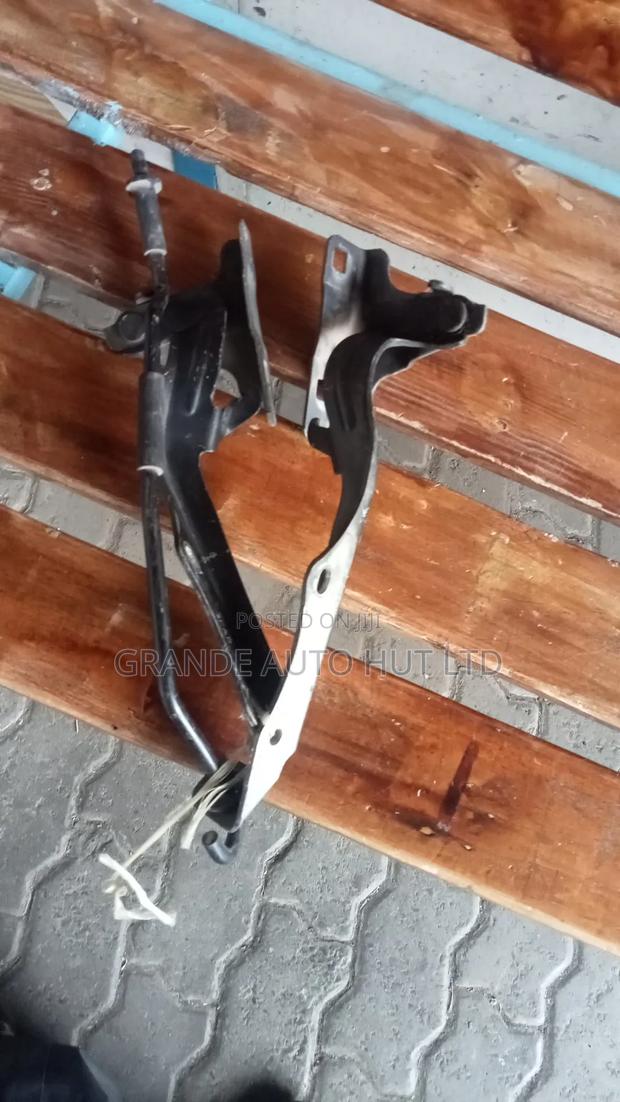 Nissan Cube Bonnet Hinges - thumbnail 2