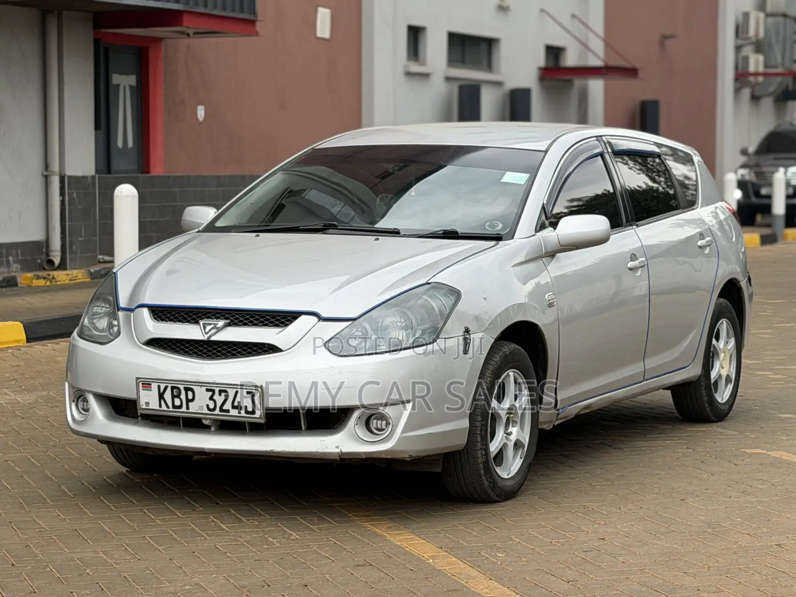 Toyota Caldina 2005 Silver