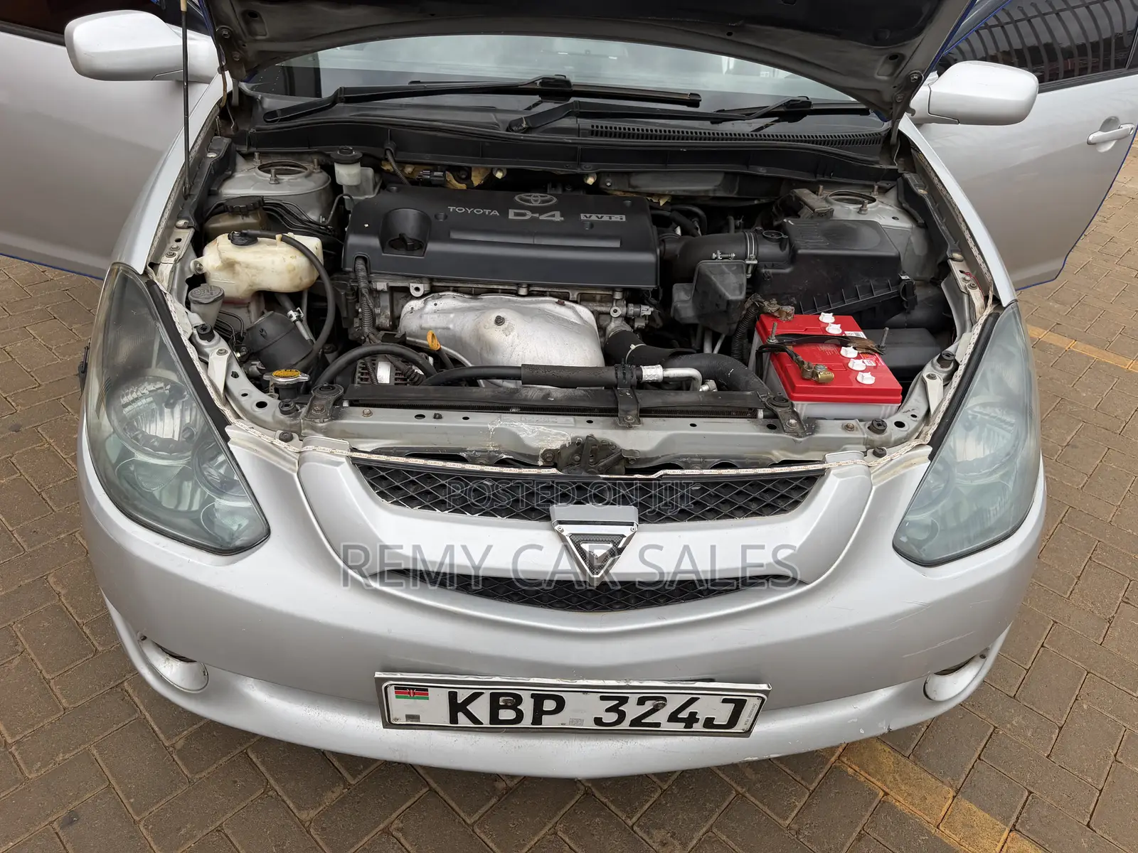 Toyota Caldina 2005 Silver