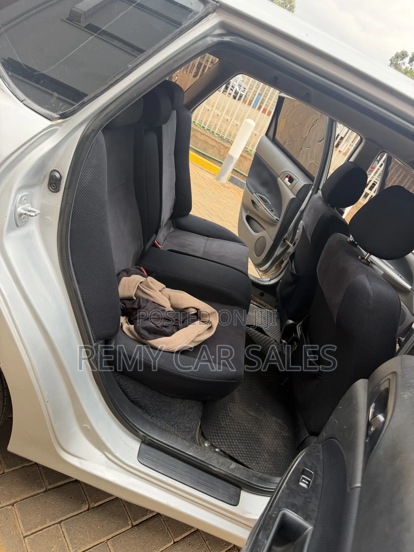 Toyota Caldina 2005 Silver
