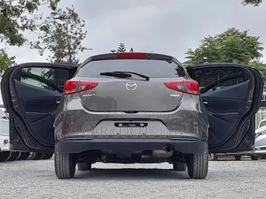 Mazda 2 2020 Brown