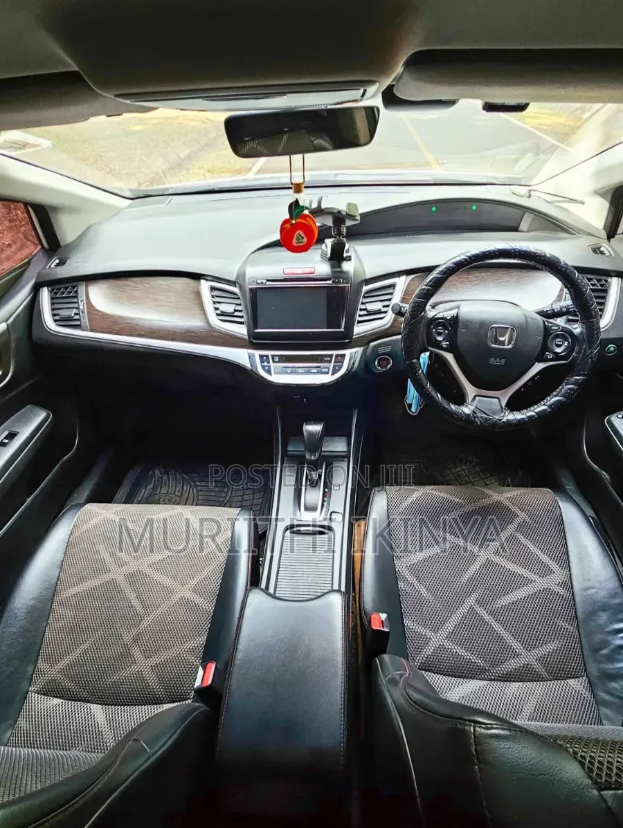 Honda Jade 2016 White