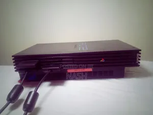 PlayStation 2 Chipped ,With 2 Controllers