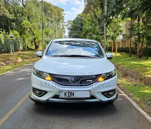 Honda Jade 2016 White