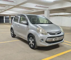 Toyota Passo 2017 Silver