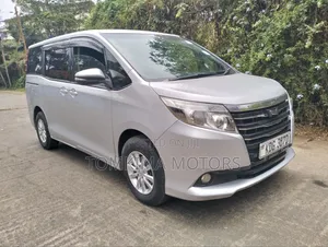 Toyota Noah 2015 Silver