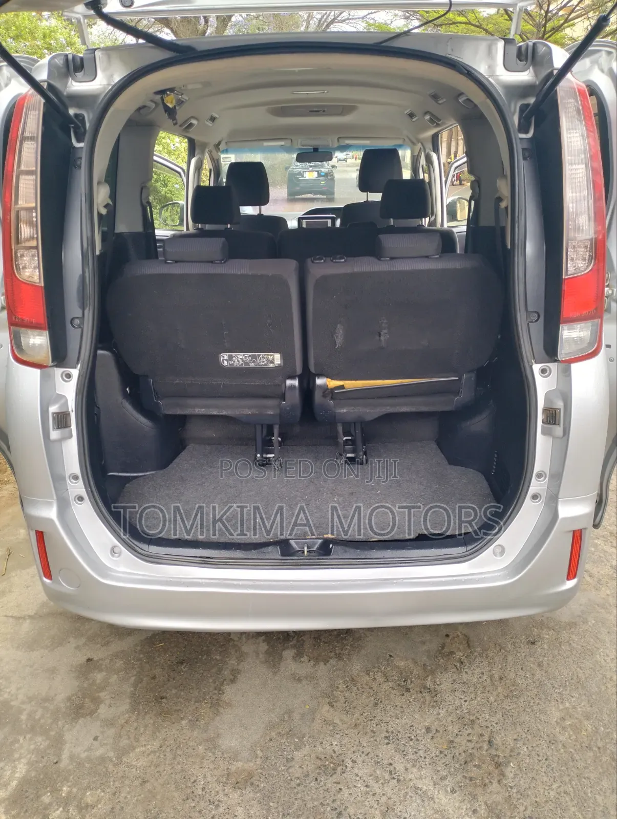 Toyota Noah 2015 Silver