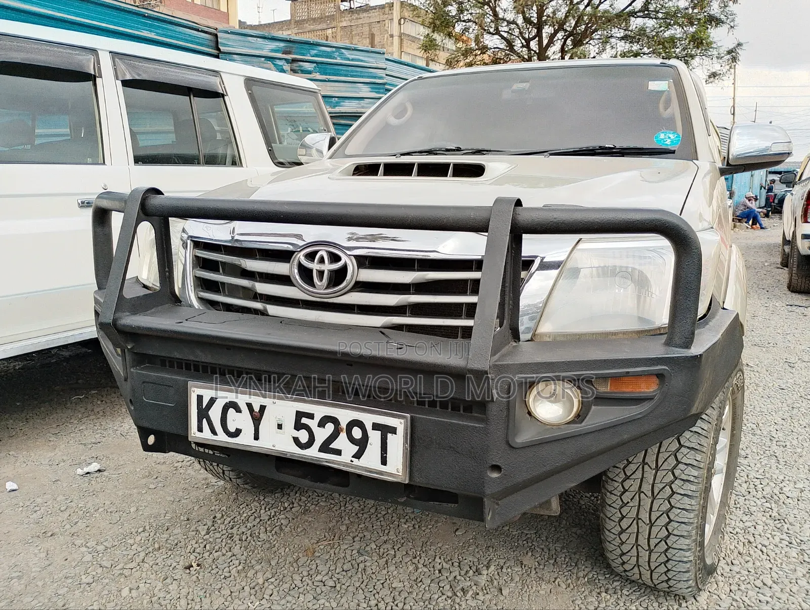 Toyota Hilux 2013 Silver