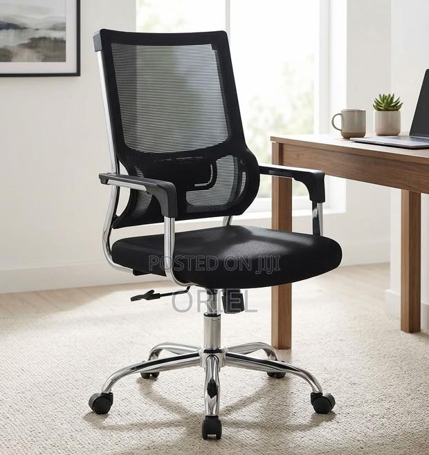 Modern Mid-Back Ergonomic Office Chair – Comfortable Task Seating - main view