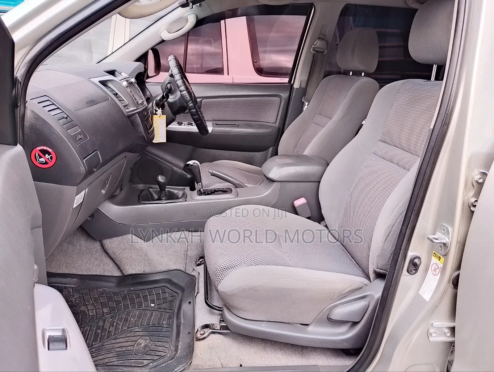Toyota Hilux 2013 Silver