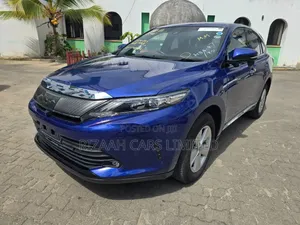 Toyota Harrier 2.0 2020 Blue