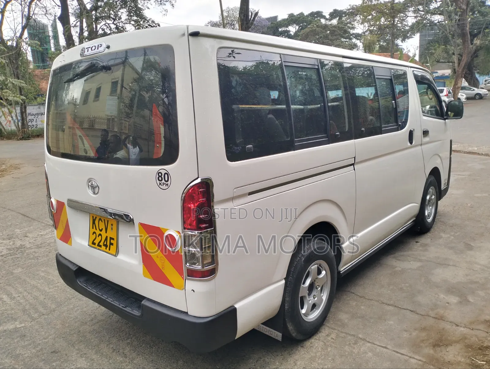 Toyota HiAce 2012 Silver