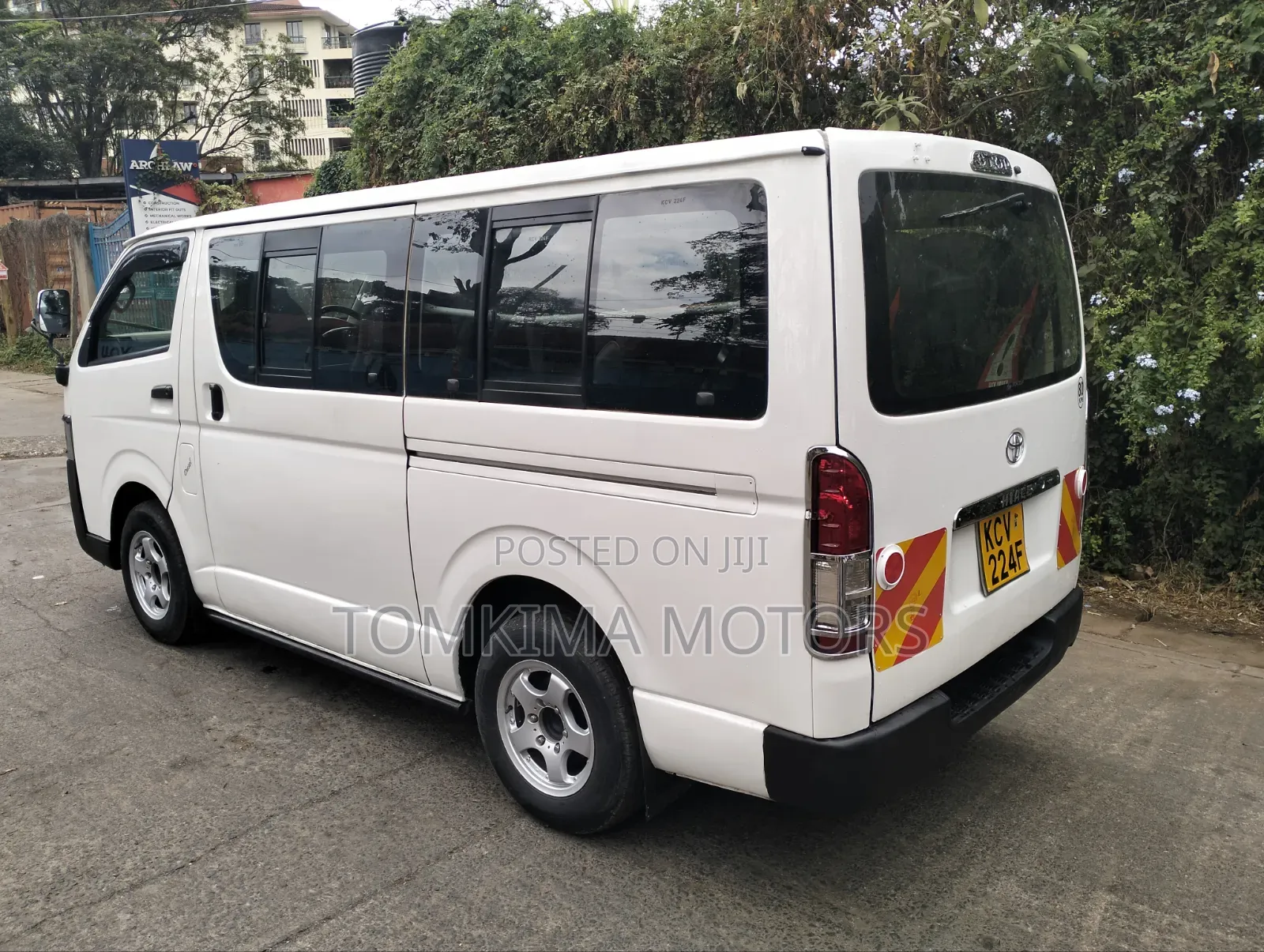 Toyota HiAce 2012 Silver