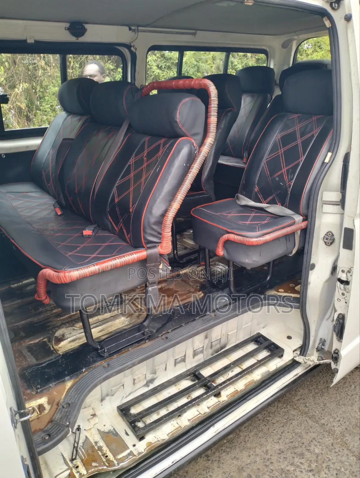 Toyota HiAce 2012 Silver