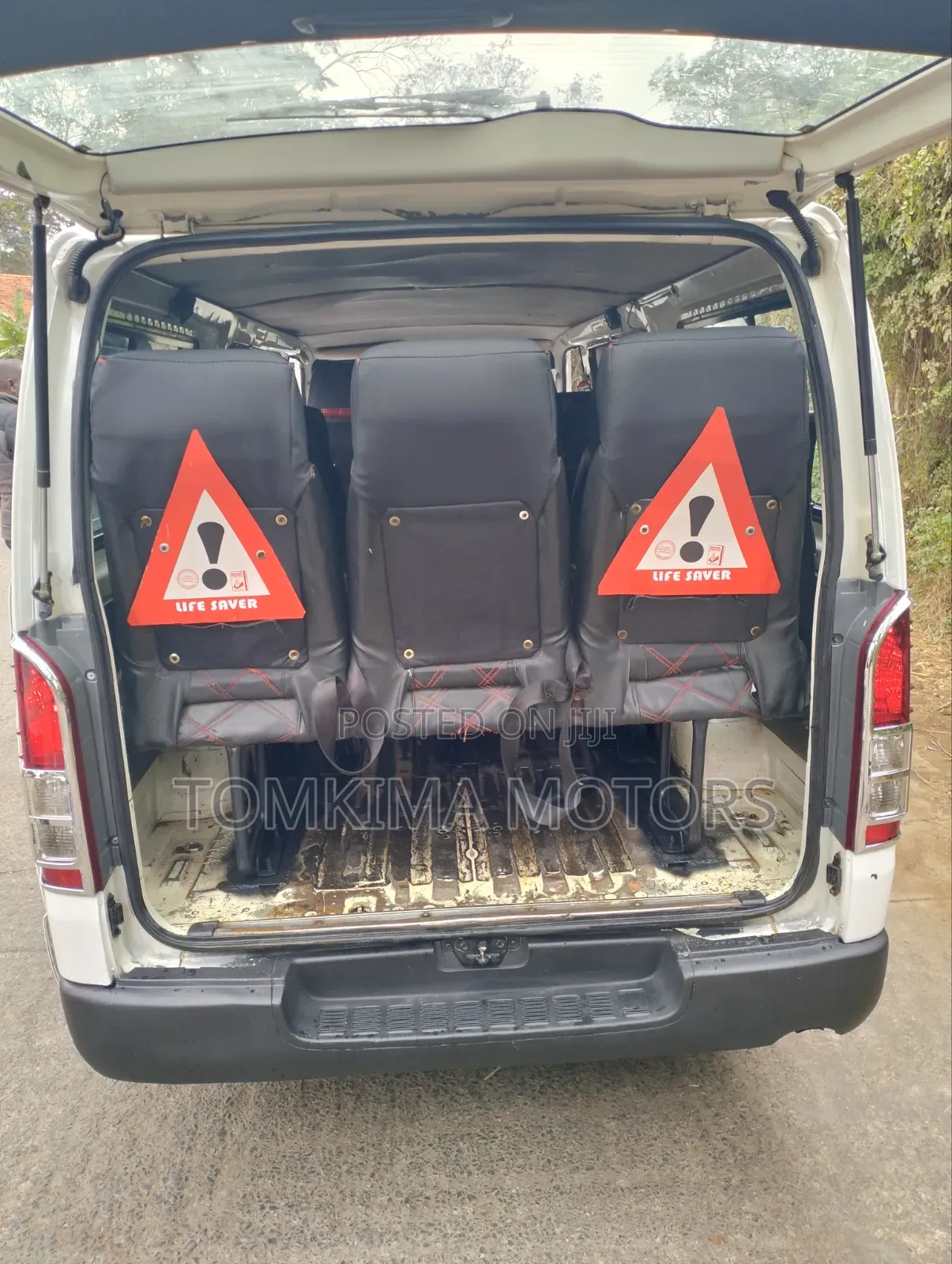 Toyota HiAce 2012 Silver