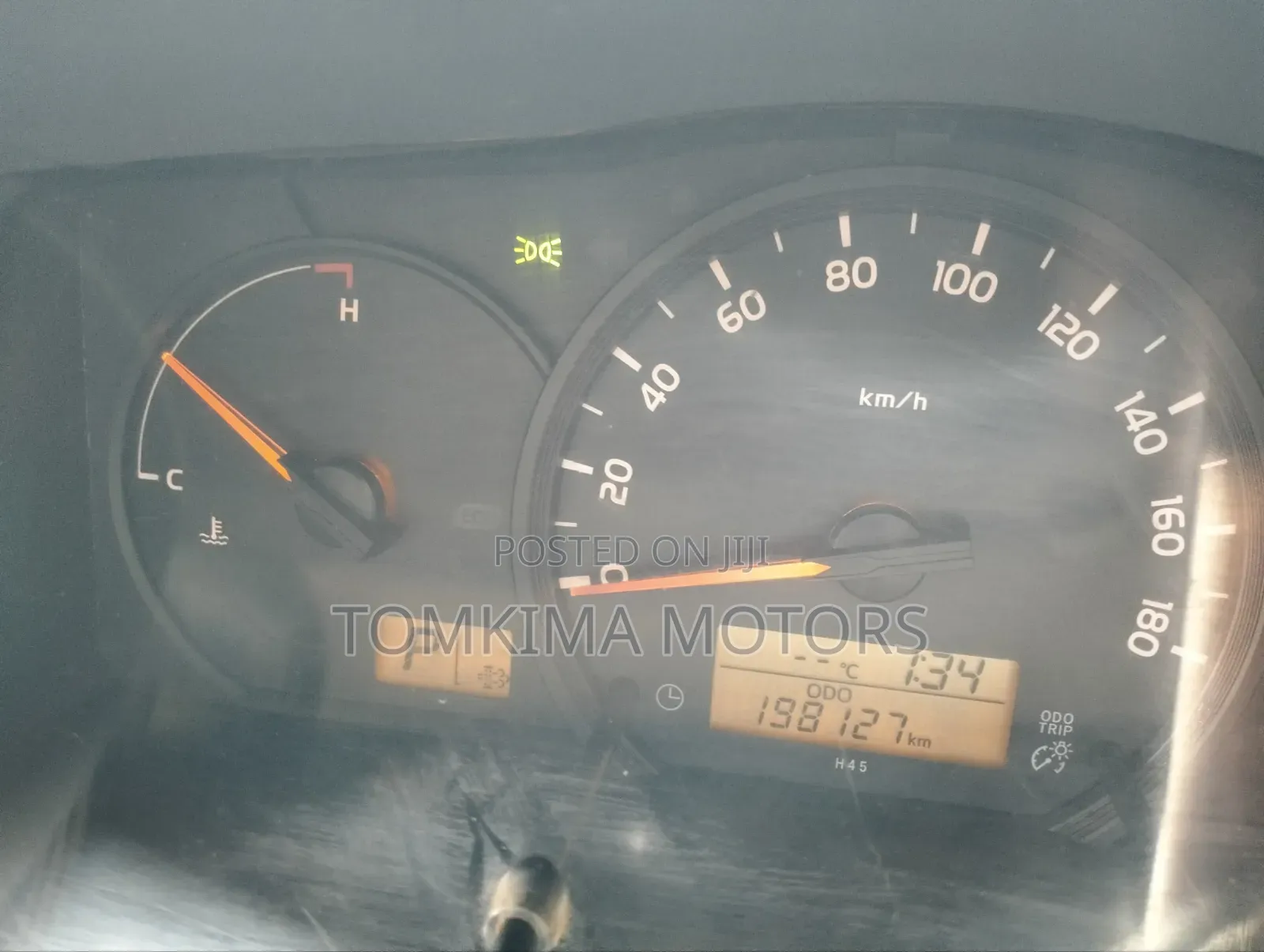 Toyota HiAce 2012 Silver